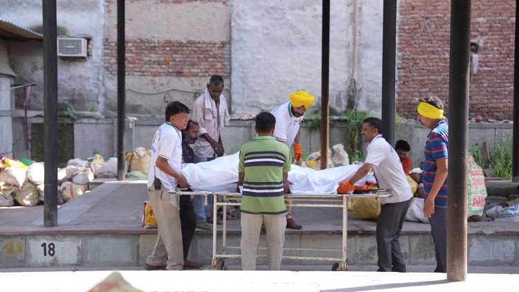 Rashtriya Jagran | विस्मृत आत्माओं के लिए सम्मानजनक विदाई: शहीद भगत सिंह...
